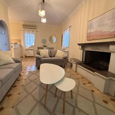 Casa de Férias Athinas House