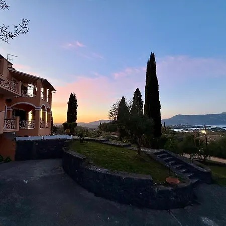 Athinas House بيت للعطل