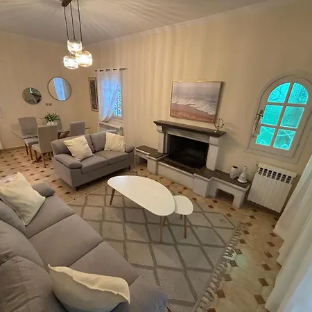 Athinas House Semesterbostad Evropouloi